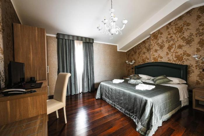 Hotel Mastrodattia Celano Habitación foto